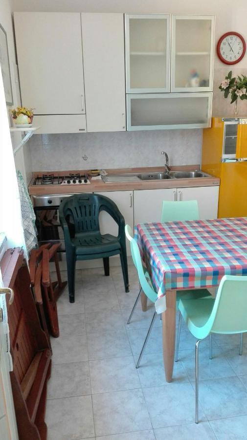 Appartamento In Paese A Santa Teresa Di Gallura Экстерьер фото
